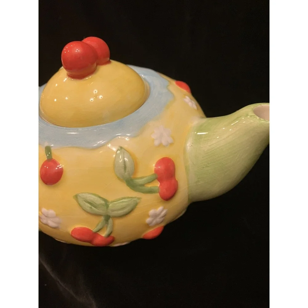 Oneida Cherries Jubilee Yellow Red Floral Ceramic Country Teapot Discontinued